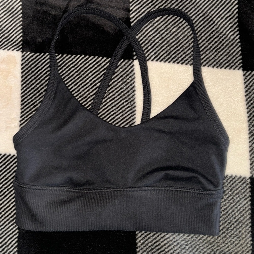 Aerie the hugger black sports bra size xs